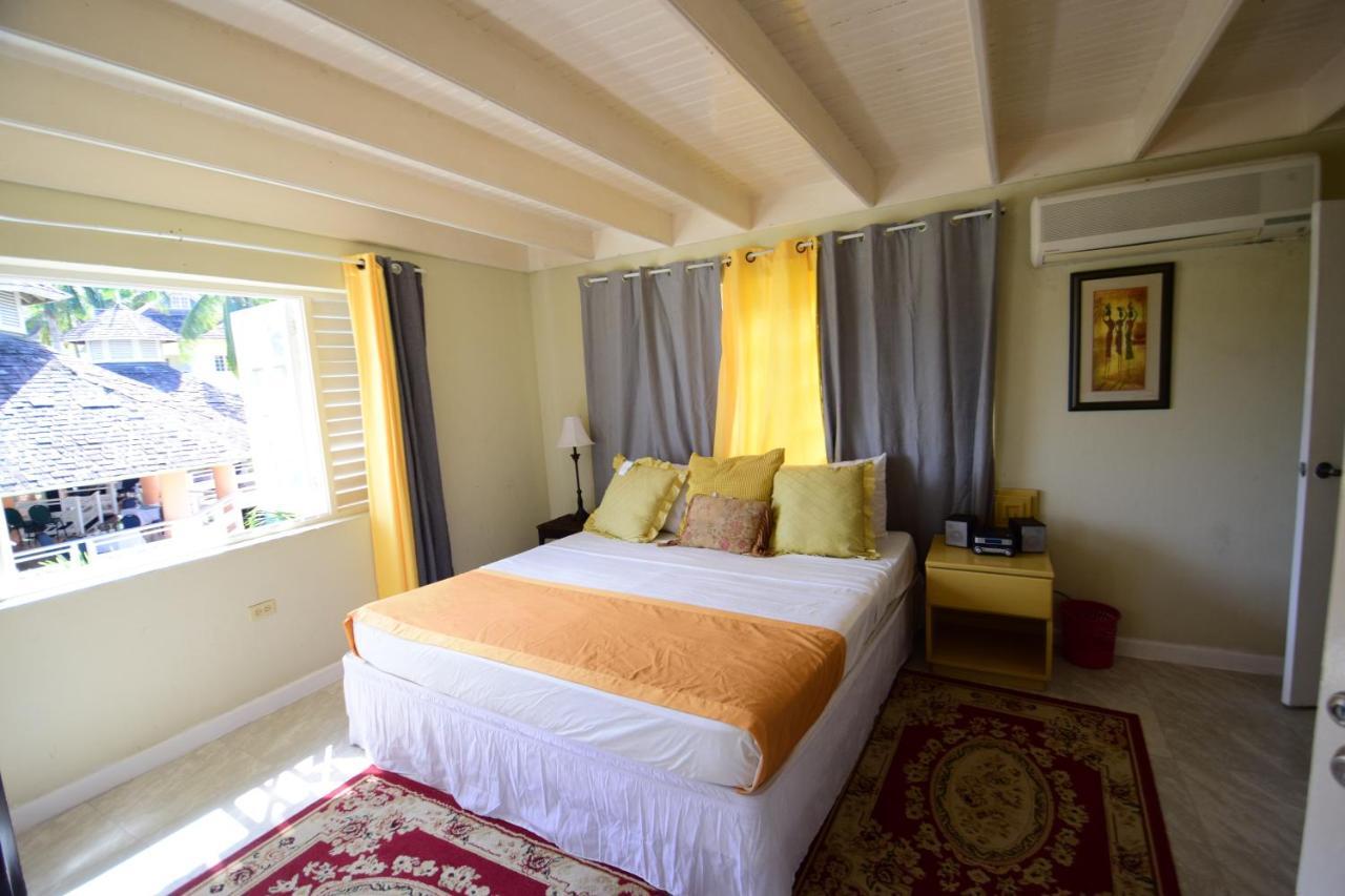 River Side Apt 9 @ Mystic Ridge. Ocho Rios Exterior photo